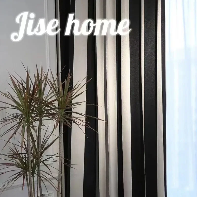 Dikey Çizgili Siyah ve Beyaz Ş - Home Fragrance In French incelemesi ve fiyatı